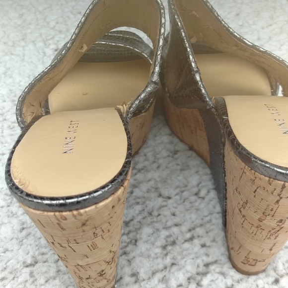 Shoe - Picture 3 of 3